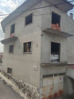 Fotografia 1 de Prédio - Amiais de Baixo, Santarém