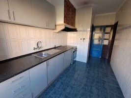 Fotografia 1 de Apartamento T3 para Venda – Mina de Água, Amadora