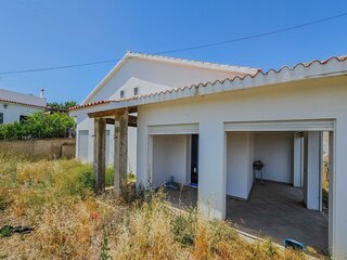 Fotografia 1 de Projeto Aprovado para Moradia Moderna com Piscina em Lote de 558 m²