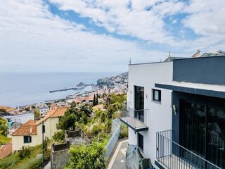 Fotografia 1 de Moradia com vista mar deslumbrante sobre a Baía do Funchal | Piscina | Anexo com churrasqueira