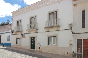 Fotografia 1 de Edificio com 2 apartamentos no centro de Odemira