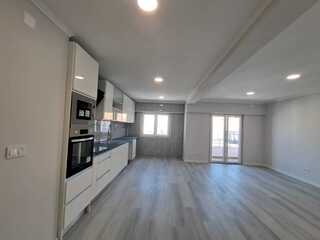 Fotografia 1 de Excelente apartamento T4 na Cruz de Pau