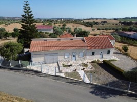 Fotografia 1 de Moradia T4+1 - Ribeira da Pipa, Santarém