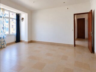 wgv8i848m551k50229w.jpg