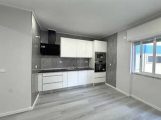 Fotografia 1 de T1 Totalmente Remodelado | Pronto a Habitar | Excelente Oportunidade!
