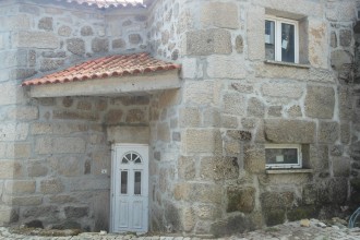 Fotografia 1 de Moradia com interiores para construção em aldeia Histórica