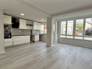 Fotografia 1 de Apartamento T2 em Oeiras – Com Varanda, Arrecadação e Excelente Localização!