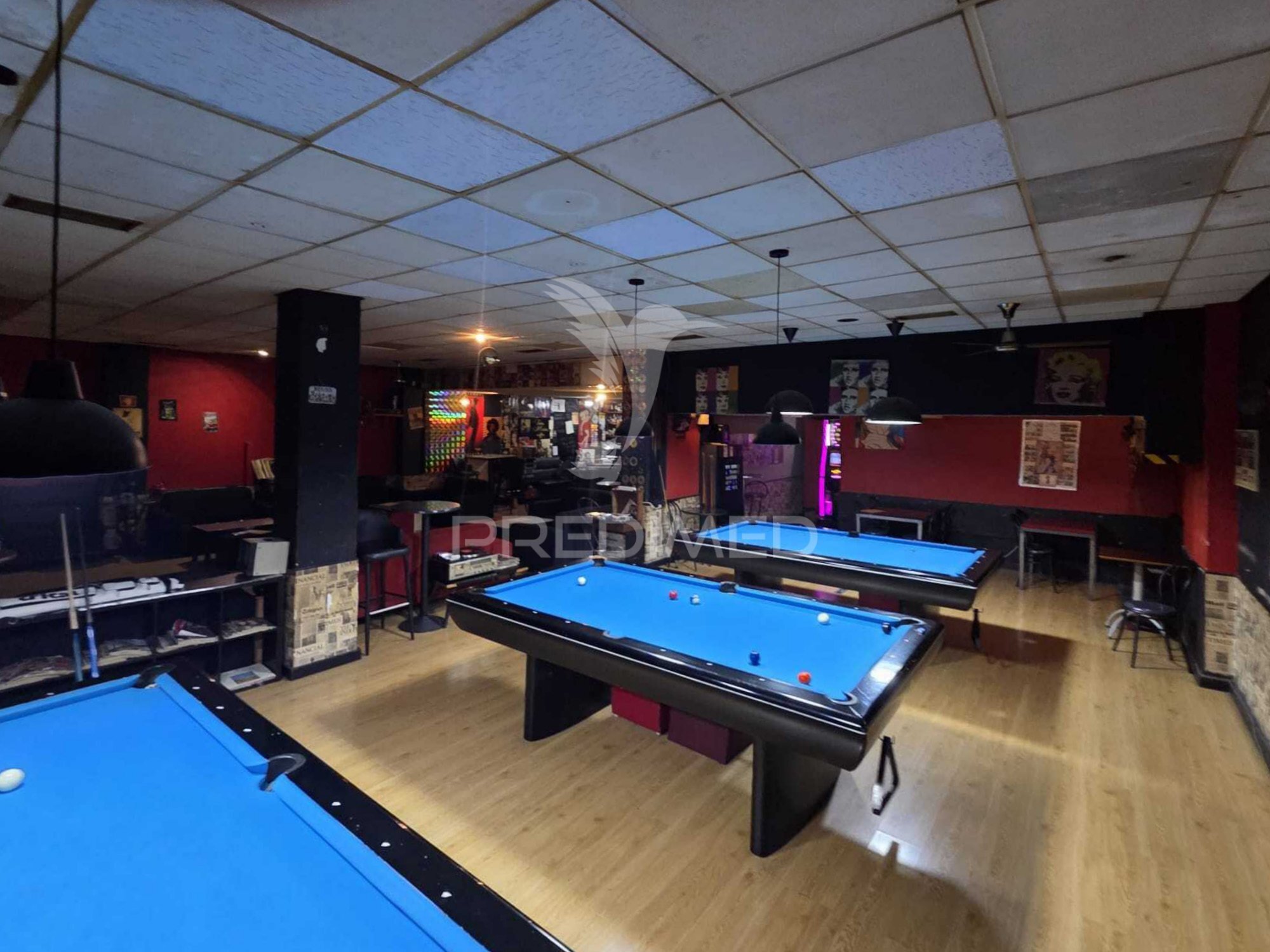 Bar