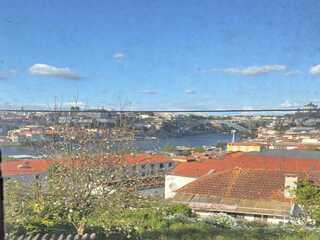 Fotografia 1 de Moradia para Reabilitação Total - Zona Histórica de Vila Nova de Gaia - Vistas Rio Douro