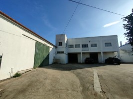 Fotografia 1 de Armazém - Vila Moreira, Alcanena