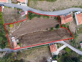 Fotografia 1 de TERRENO PARA CONSTRUÇÃO COM CASA PARA RESTAURO (4330M2)