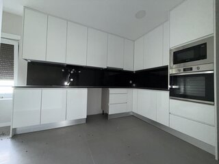 Fotografia 1 de Apartamento T3 com garagem - Torres Novas