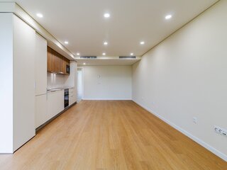 a727e9fyq79cuai8ti40jq.jpg