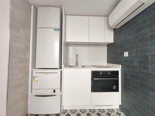 ki90j3oi6jj3305r00fh.jpg