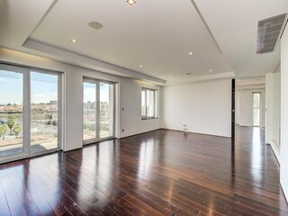 f2q8391x1bazgzws63hcsl.jpg