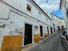 Fotografia 1 de Moradia Típica no Centro Histórico de Elvas - Oportunidade Única