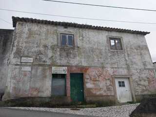 Fotografia 1 de Moradia T6 para Reconstrução Total em Pragança – Cadaval