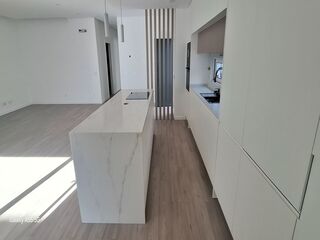 fud5cku9mhgw4ffj482d2.jpg