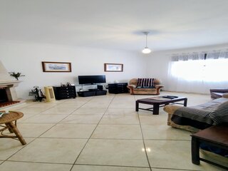 2741zr04ezua8251fuk6jo.jpg