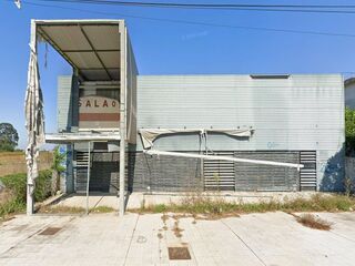 Fotografia 1 de Espaço comercial com terreno – Aveiro