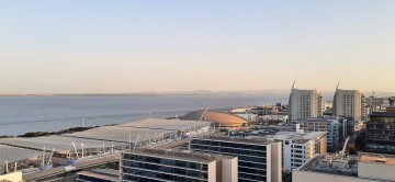 Fotografia 1 de Requintado T2 com vistas deslumbrantes sobre o rio Tejo