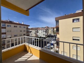 Fotografia 1 de Apartamento T2 - Varanda _Rio de Mouro_Sintra