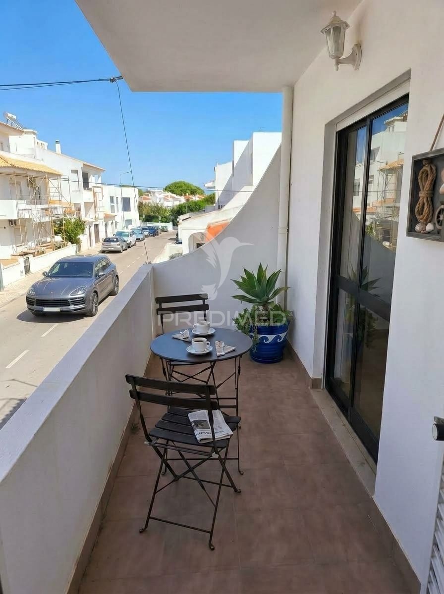 Apartamento T1 + 1