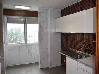 kp87xxufnphg9aqdytlrcj.jpg