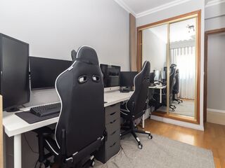 c4gwxy02jtr1a6hvy1w1bt.jpg