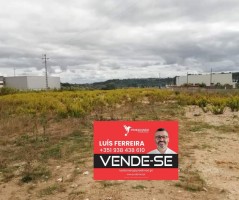 Fotografia 1 de Terreno urbano à venda em Alcanena