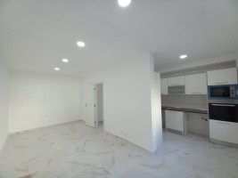 Fotografia 1 de T2-3Ass.-Cruz de Pau–Amora–Remodelado-Novo
