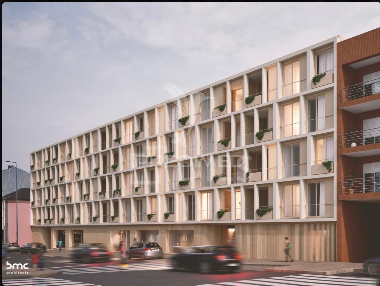 Bloco de Apartamentos T3 + 3