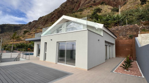 Fotografia 1 de Moradia Isolada T4, Paúl do Mar - Calheta - Ilha da Madeira