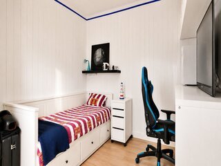 9ywu2v9x2eu5fi5820rx2.jpg