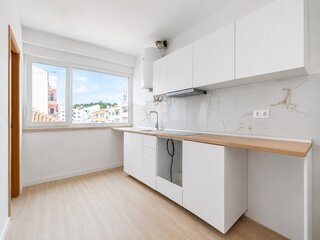 2u4apkumq950r5xaamy632.jpg