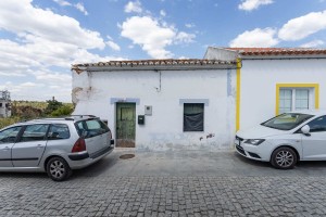 Fotografia 1 de MORADIA COM LOGRADOURO NO TORRÃO DO ALENTEJO