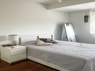 nq2ej0ts79bw37tq2tghl.jpg
