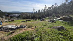 Fotografia 1 de Terreno Urbano para Construção – 2.040 m² – Longra, Freguesia da Caranguejeira, Leiria