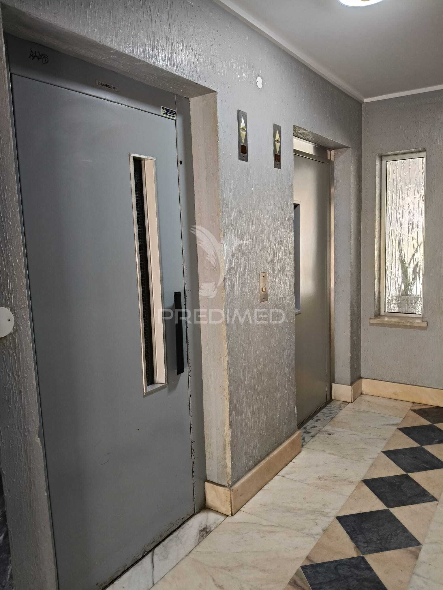 Apartamento T1 + 1
