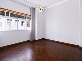 voxq1x825v81x5opszf02z.jpg