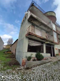 Fotografia 1 de Armazém \Loja \Habitação \Caxarias