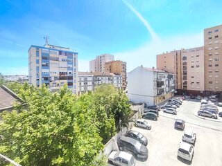 e39v1806mwjdaqqxhph29.jpg
