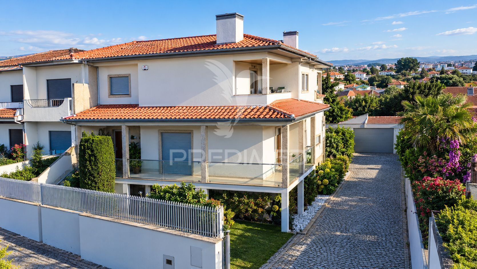 Casa Geminada T4