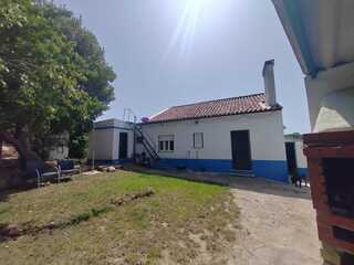 Fotografia 1 de Moradia T3 em terreno com 1544m2