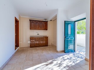 35rh34kh2sez884urm77i.jpg