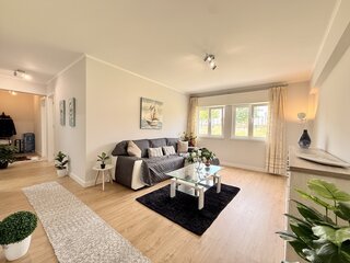 Fotografia 1 de Apartamento T2 NOVO A ESTREAR na Caparica | Totalmente Renovado e Mobilado | A 5 Minutos das Praias da Costa da Caparica