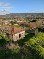 Fotografia 1 de Terreno urbano com pequena moradia em pedra