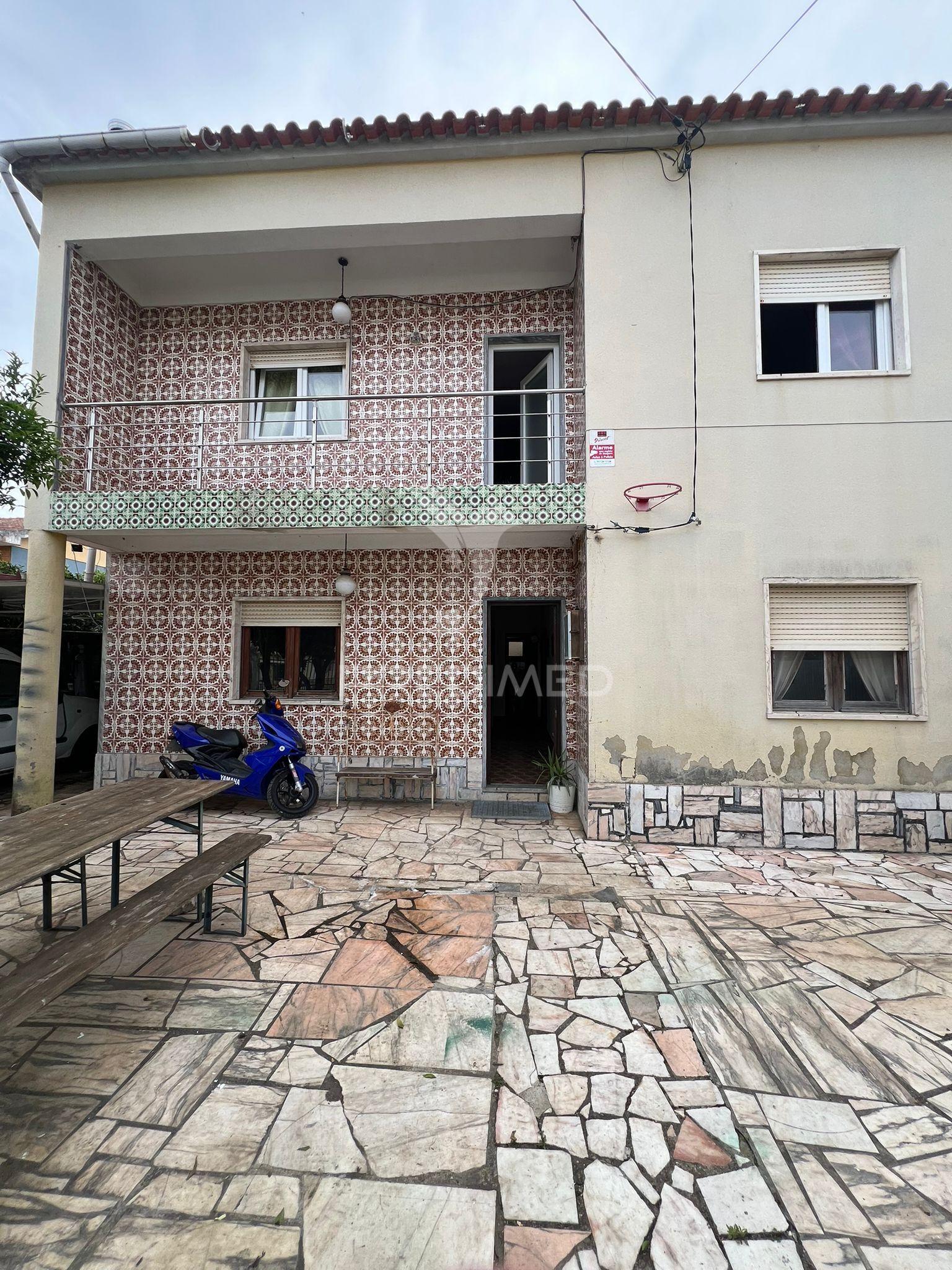 Moradia Bi-Familiar T5