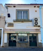 Fotografia 1 de Loja para comércio/serviços em plena baixa de Redondo