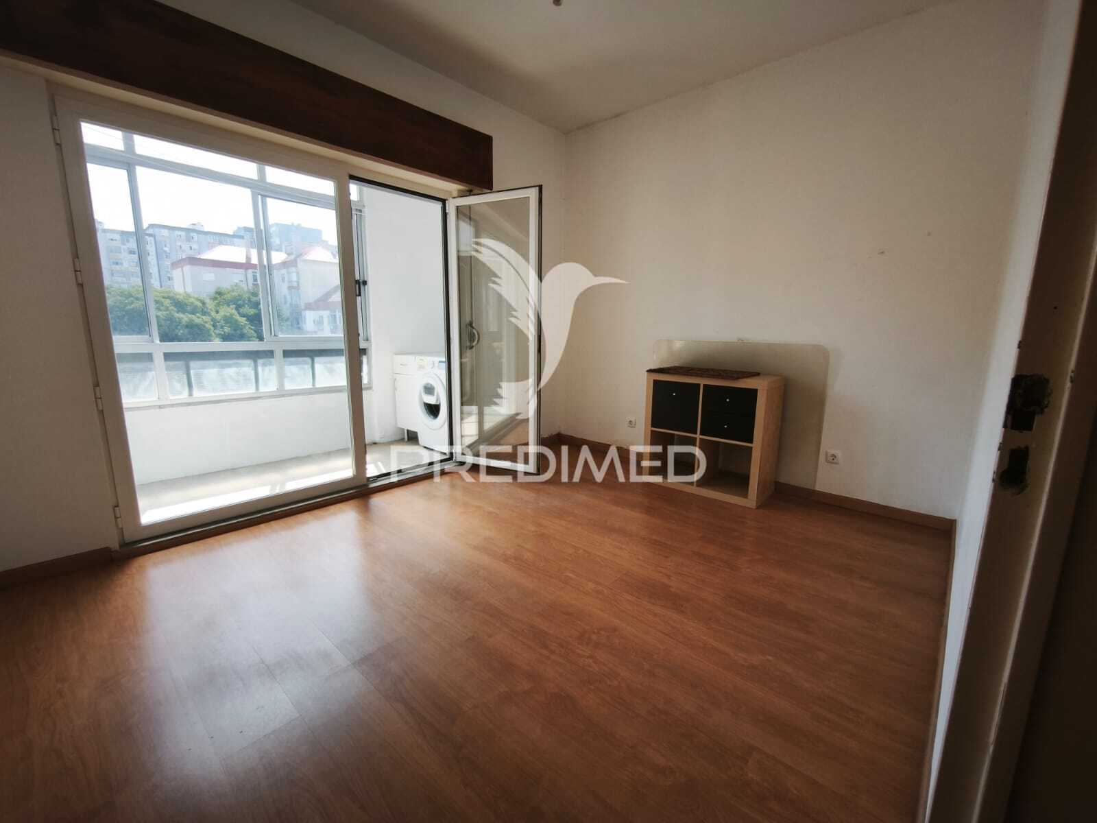 Apartamento T1 + 1